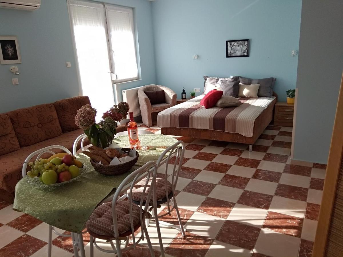 Yellow Apartmanhaz Bük Exteriér fotografie